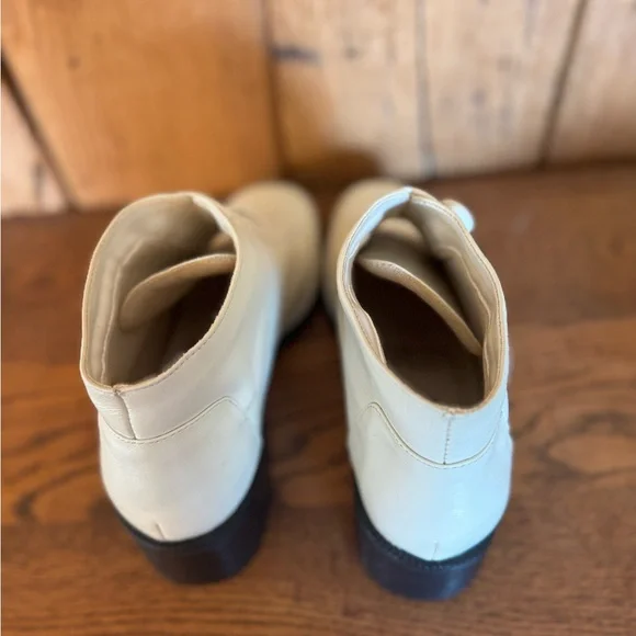 Vintage Cream Leather Ankle Boots - Picture 8 of 16